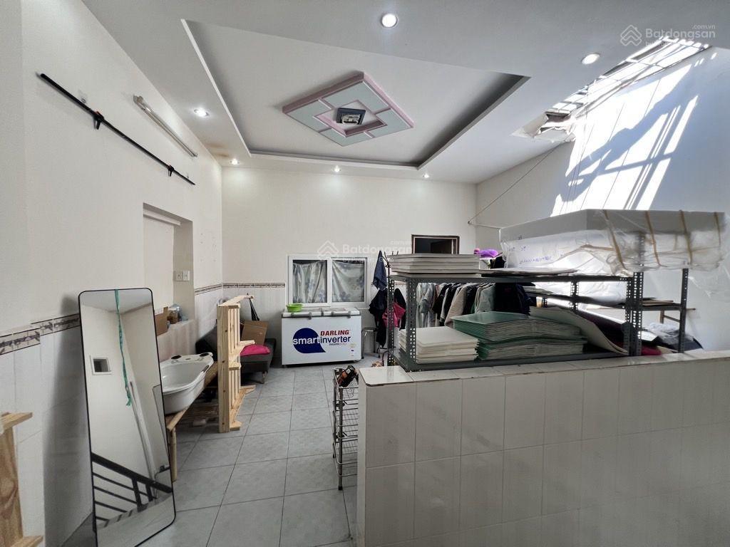 Bán nhà vũ tùng, p2 bình thạnh giáp phú nhuận 82m2 ngang đẹp gần 5m, 2 tầng, ô tô sát nhà, sổ vuông