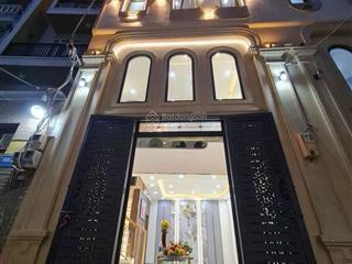 Bán nhà 3 tầng quang trung mới full nội thất,ô tô vào nhà,dt 34m2,(4,7x7,5) 3pn,3wc.nở hậu,giá 6,3t