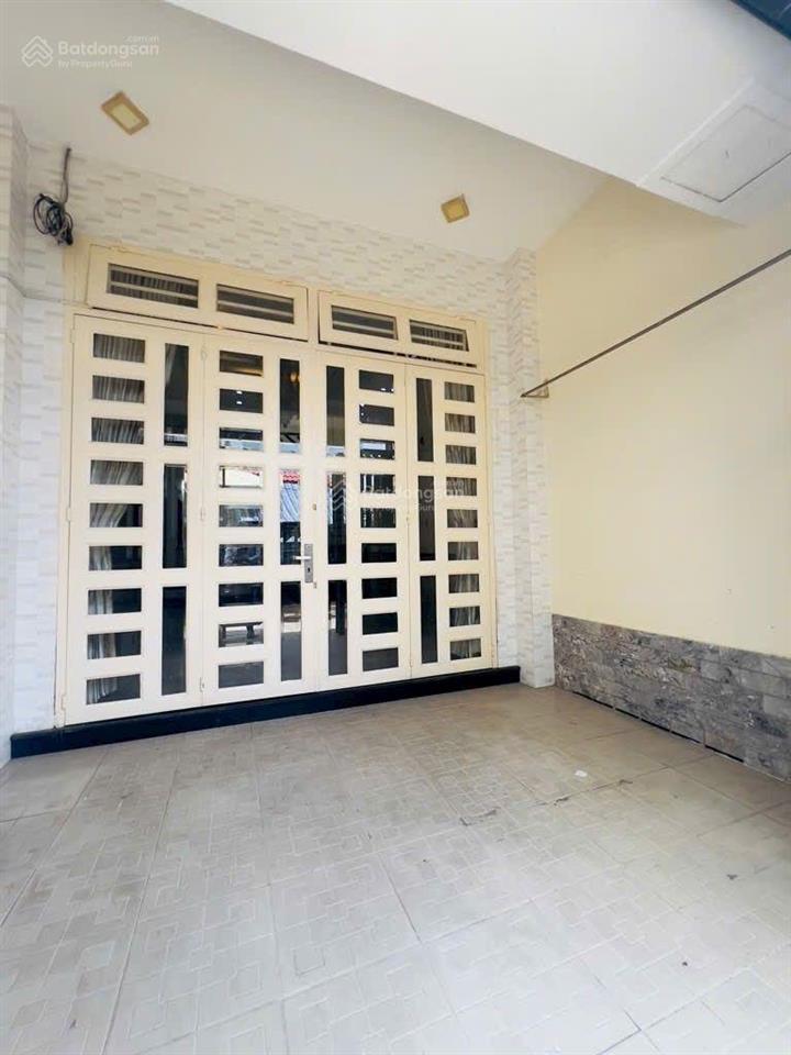 Bán nhà mặt tiền 4 tầng phạm văn chiêu,p14,gò vấp diện tích 60m2(4,2 x 15),4pn
giá bán 7,3 tỷ