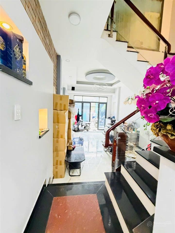 Nhà 2 lầu đường tx25 chính chủ xây ở chắc chắn