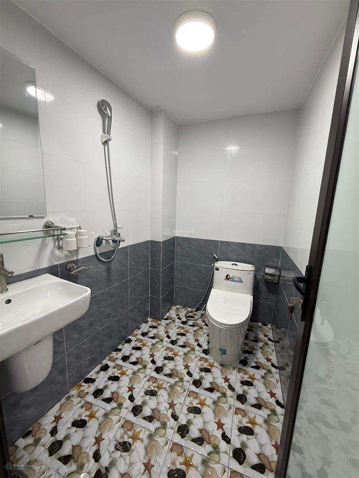 Full đầy đủ nội thất chỉ việc vận hành  8 phòng khép kín nhà di trạch 43,8 m2 giá 6.9 tỷ hư