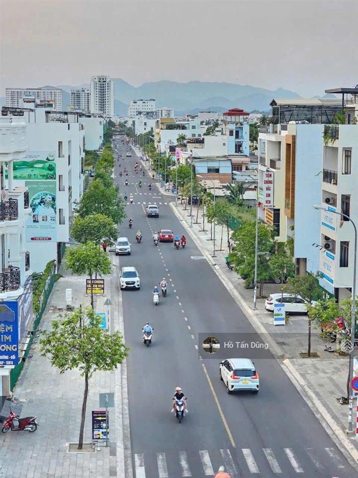 Bán lô đất mặt tiền đường thích quảng đức ( số 4 ) vcn phước long.  em dũng 0906 513 ***