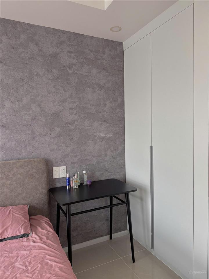 Cần tiền gấp nên bán nhanh căn hộ 2pn  diện tích 60m2