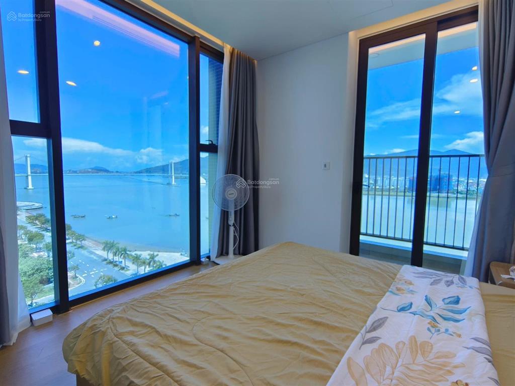 Cần tiền bán gấp căn 2pn, sam towers mặt sông hàn đã có sổ hồng