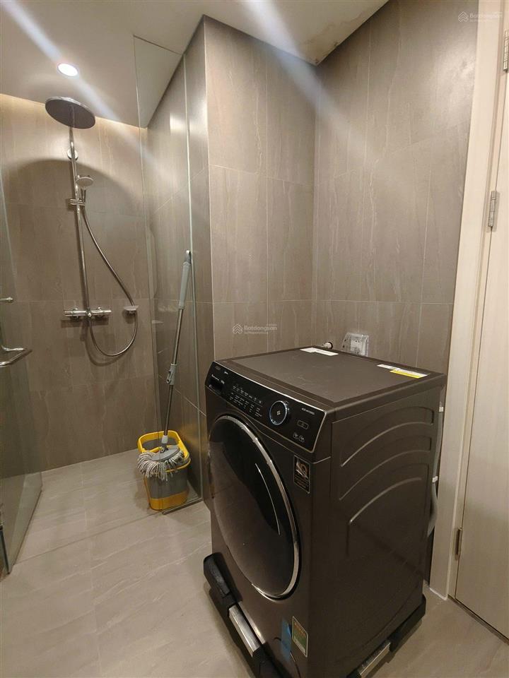 Chủ đi nước ngoài cần bán gấp căn 1pn + 1 tầng cao view biển nội thất cao cấp