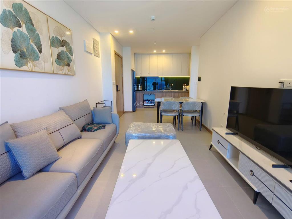 Chủ đi nước ngoài cần bán gấp căn 1pn + 1 tầng cao view biển nội thất cao cấp