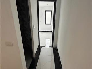 La tinh 1 hoài đức30m, 5 tầng, giá 4,9 tỷ. nhà mới đẹp, nở hậu, ngõ thông 10m oto tránh 0337 729 ***