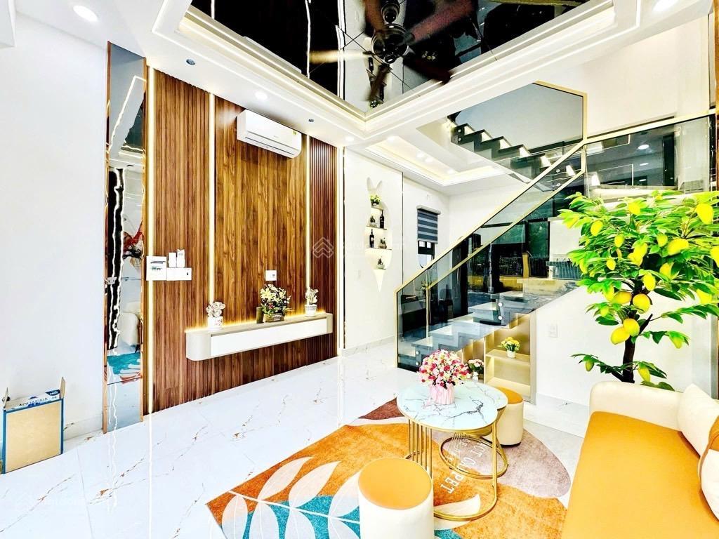 Nhà 2 tầng mặt tiền kinh doanh đường số 8, 42m2, chỉ 5t98.