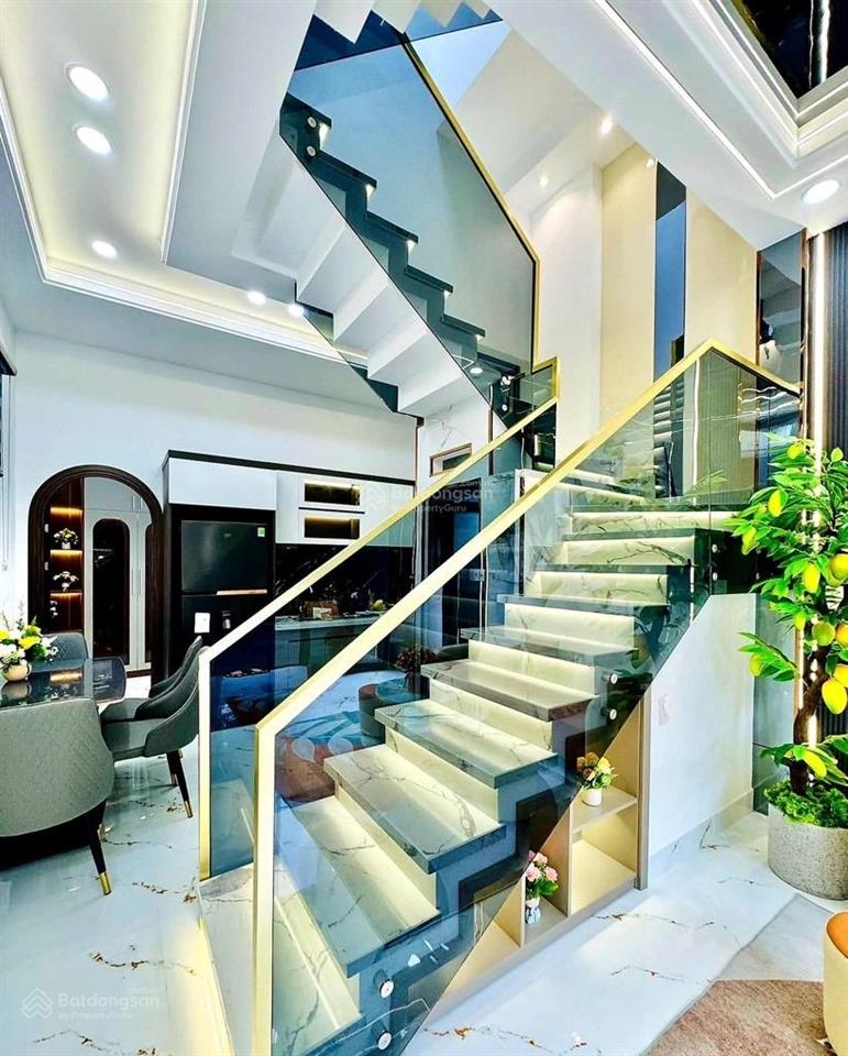 Nhà 2 tầng mặt tiền kinh doanh đường số 8, 42m2, chỉ 5t98.