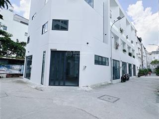 Nhà đẹp xe hơi ngủ trong nhà! chỉ 5.8 tỷ tl