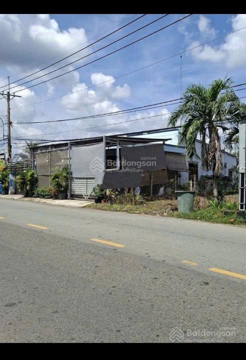 Bán đất mặt tiền đường thổ cư 100% đường ba sa , xã phước hiệp. dt 105m2, giá 900tr, sổ hồng riêng