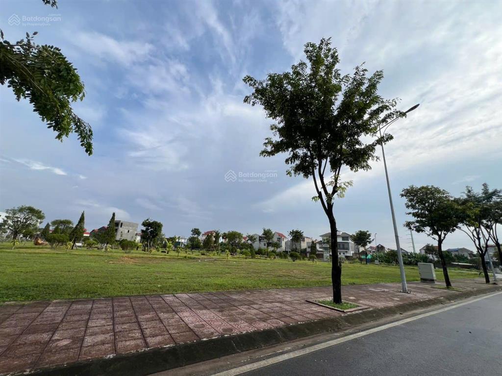 Shophouse tấn đức jsc biểu tượng phồn hoa mới tại trung tâm phổ yên vị trí đẹp  sinh lời cao.