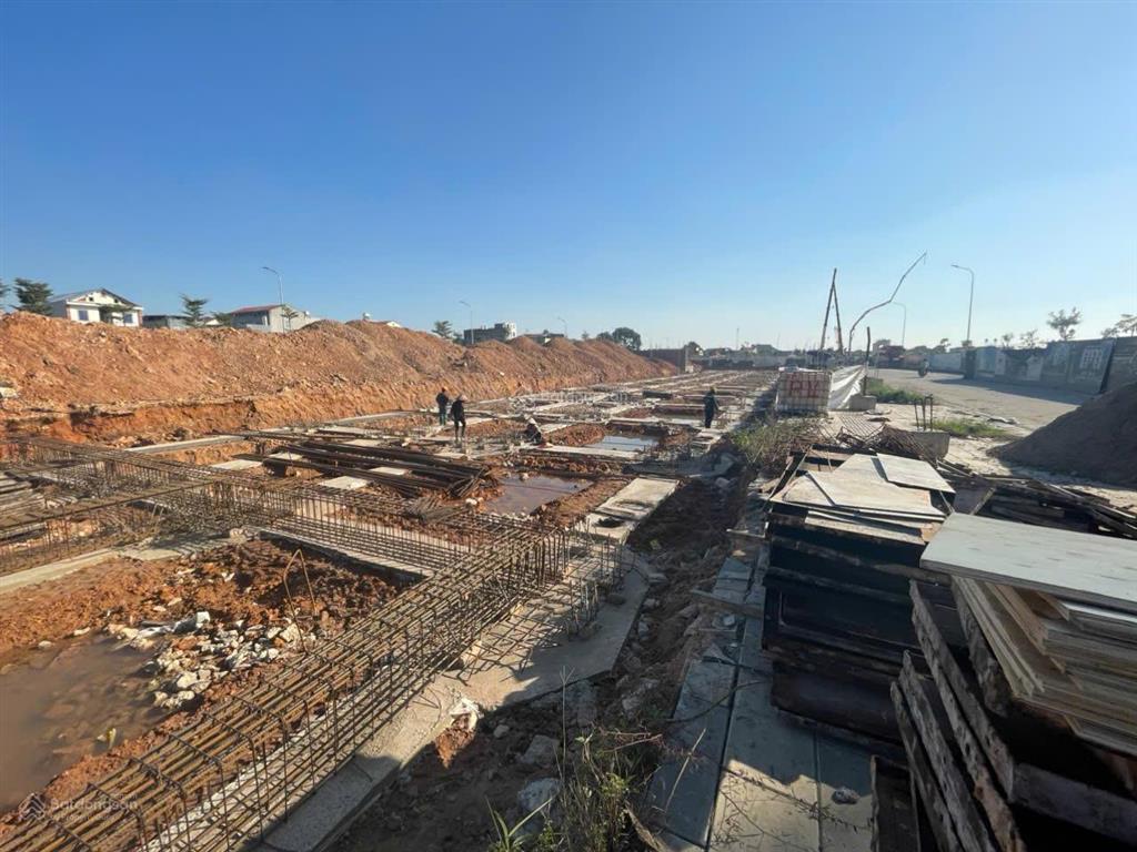 4 tỷ/lô kđt yên bình đối diện nhà máy samsung thái nguyên, 143 m2,mặt sau shophouse, tiềm năng cao