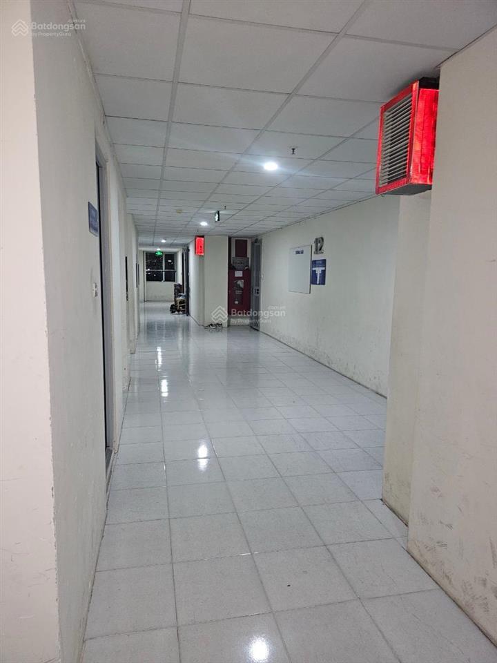 Căn hộ lô góc tầng trung phòng nào cũng có cửa sổ mặt phố bùi xương trạch 2pn 2wc giá 5,75 tỷ