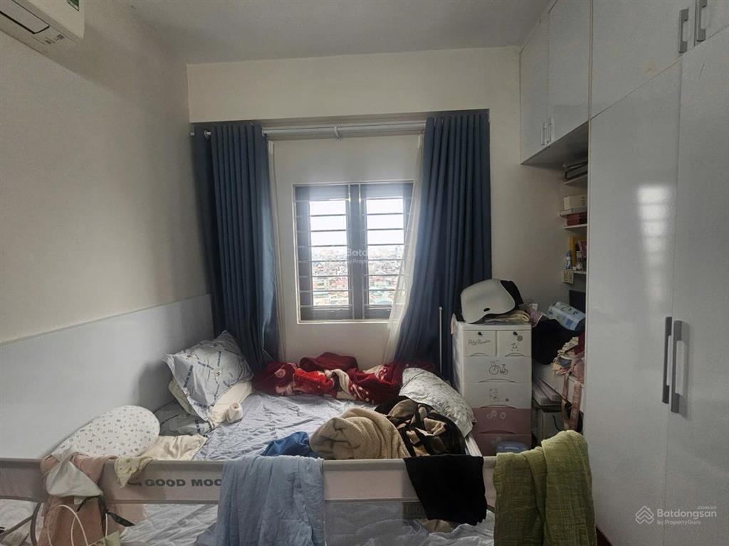 Căn hộ lô góc tầng trung phòng nào cũng có cửa sổ mặt phố bùi xương trạch 2pn 2wc giá 5,75 tỷ