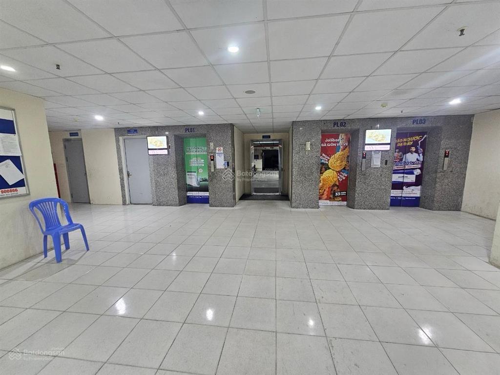 Căn hộ lô góc tầng trung phòng nào cũng có cửa sổ mặt phố bùi xương trạch 2pn 2wc giá 5,75 tỷ