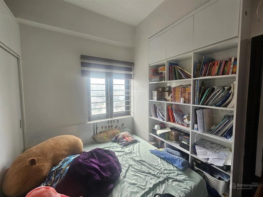 Căn hộ lô góc tầng trung phòng nào cũng có cửa sổ mặt phố bùi xương trạch 2pn 2wc giá 5,75 tỷ