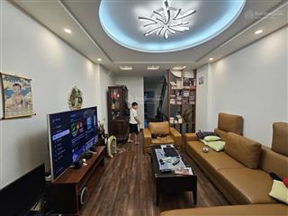 Siêu phẩm ngọc thuỵ ô tô  hai mặt ngõ  dân xây