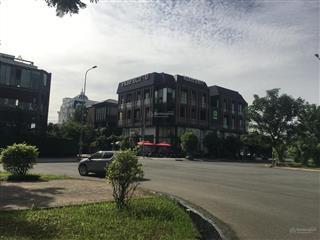 Bán lô đất ở dự án huy hoàng lô v2  3. dt 16.3 x 20m. cn 326.1m2. ngay đường trần quý kiên