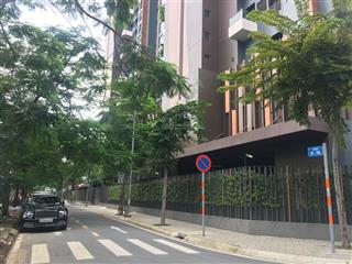 Bán 2 lô đất dự án huy hoàng. dt 10 x22m. cn 220m2. xây dựng hầm + 6tầng. hiện đất trống