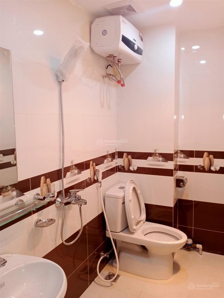 Cho thuê văn phòng khu vực xuân la  lạc long quân  võ chí công diện tích sàn 25m2 giá 4.5 triệu