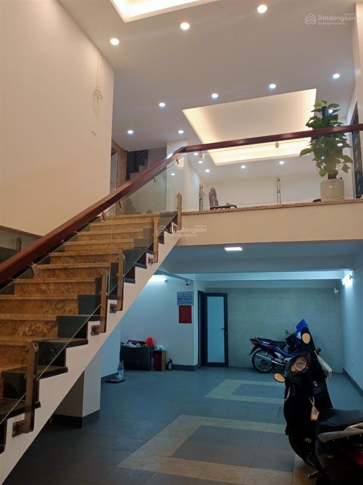 Cho thuê văn phòng khu vực xuân la  lạc long quân  võ chí công diện tích sàn 25m2 giá 4.5 triệu