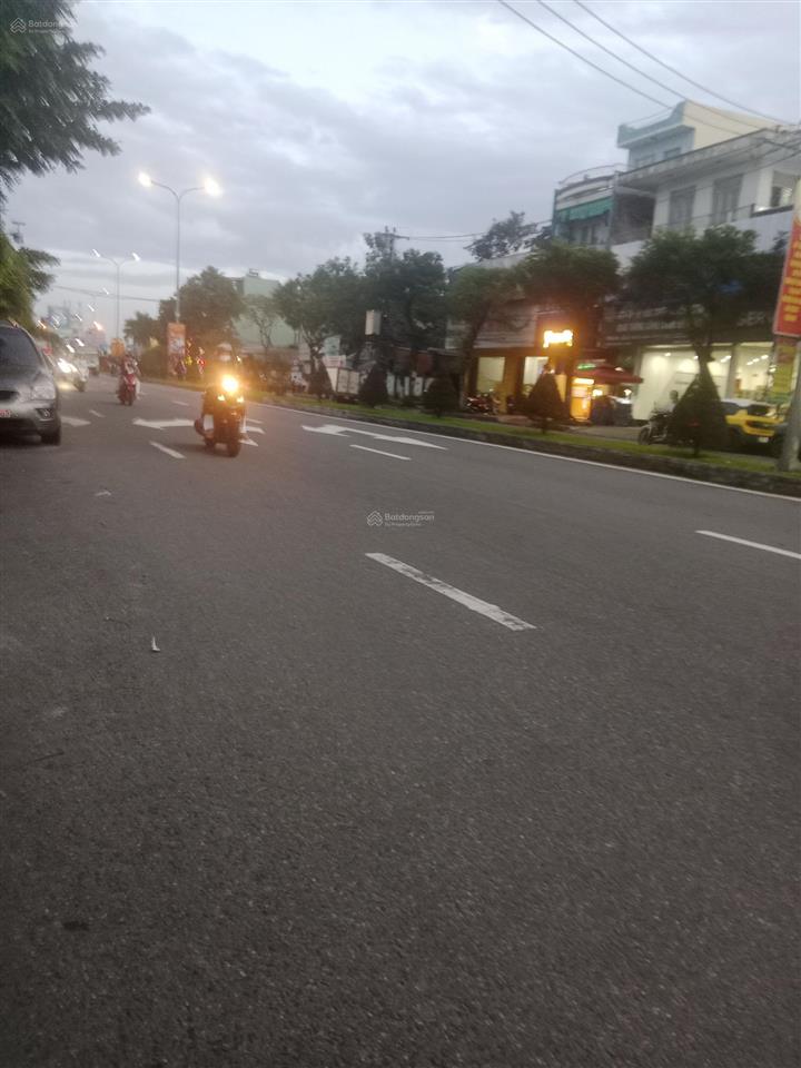 Bán nhà 2 tầng mặt tiền kinh doanh