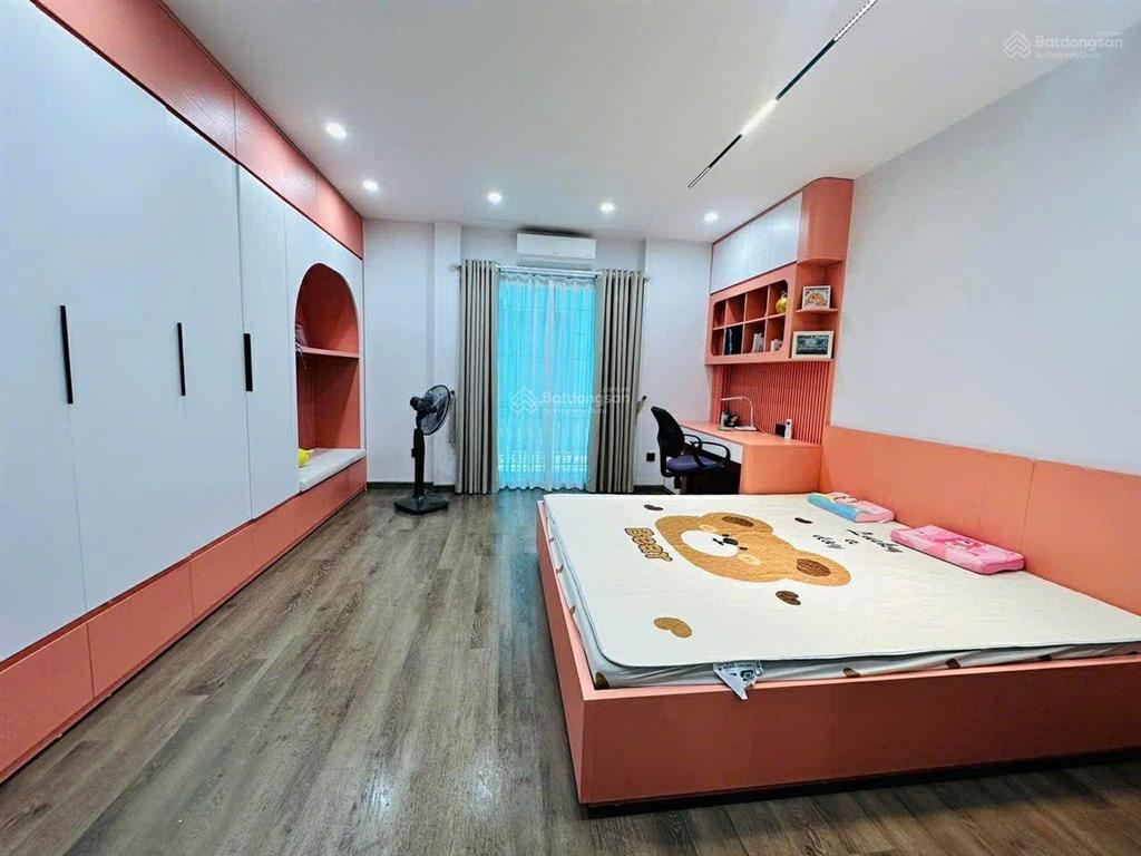 Gia đình cần bán gấp  nhà đối diện kđt thanh hà 67.5m (4.5x15m)  chỉ 13 tỷ  thương lượng mạnh