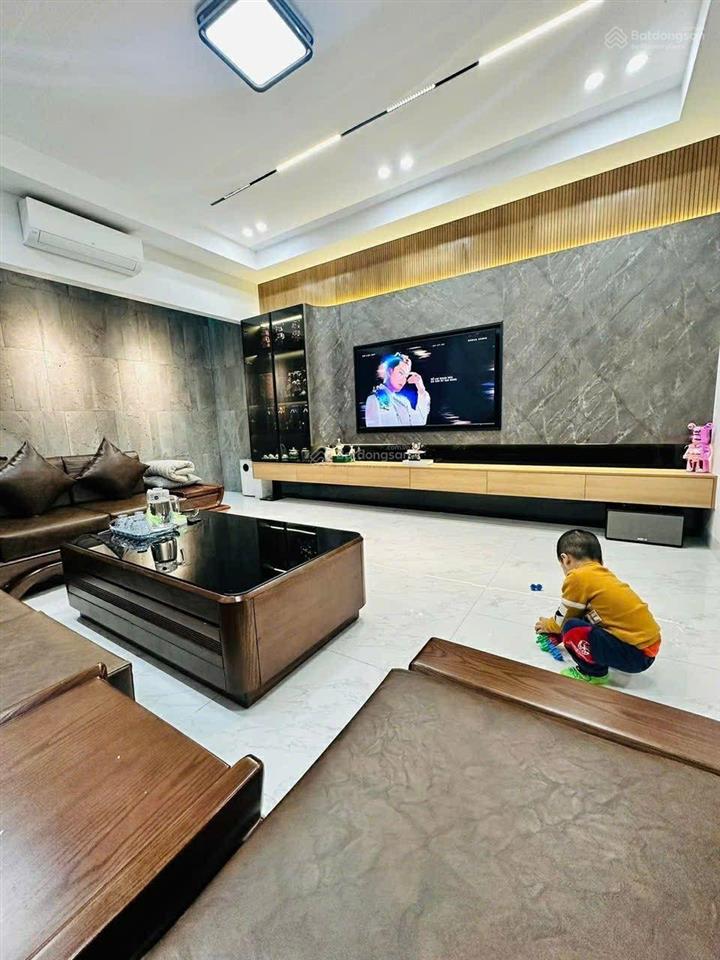 Gia đình cần bán gấp  nhà đối diện kđt thanh hà 67.5m (4.5x15m)  chỉ 13 tỷ  thương lượng mạnh