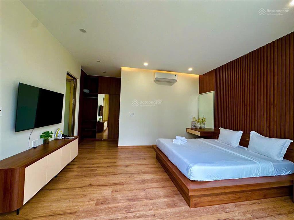 Bán biệt thự khu cao đức lân an phú  q2 (12x20m) cn 223.8m2 3 tầng,5pn,có hồ bơi giá chỉ 55 tỷ