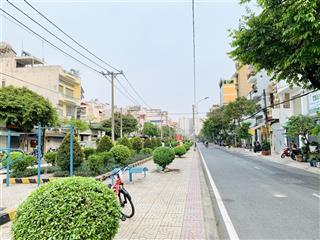 Chính chủ cần bán nhà mặt tiền đường hiền vương, tân phú, dt 8 x 23m, nhà cấp 4, giá 16.8 tỷ