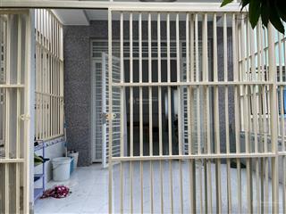 Bán nhà cách hẻm xe hơi chỉ 20m,ngay ubnd xã long hậu,cách bến thành chỉ 19km, sổ riêng, về ở ngay.