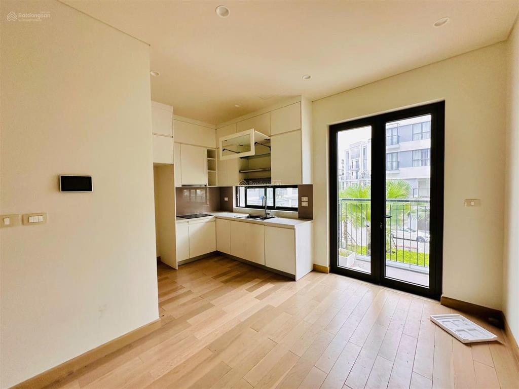 Căn hiếm the manor 1 cọc 1, full nội thất, miễn phí dịch vụ, an ninh 24/7 giá 23tr/th!