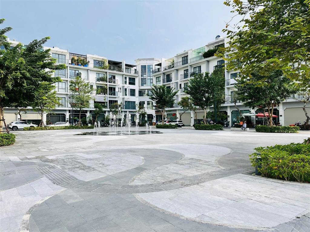 Căn hiếm the manor 1 cọc 1, full nội thất, miễn phí dịch vụ, an ninh 24/7 giá 23tr/th!