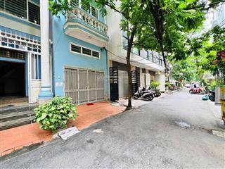 Đất hoàng quốc việt  dt 108m2  mt khủng  ô tô tránh  sổ đẹp  giá 29 tỷ