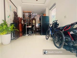 Bán nhà phố ao sen, 29m2 phân lô, 5 tầng, 9 tỷ. oto chạy đỗ vòng quanh, kinh doanh chắc chắn thắng