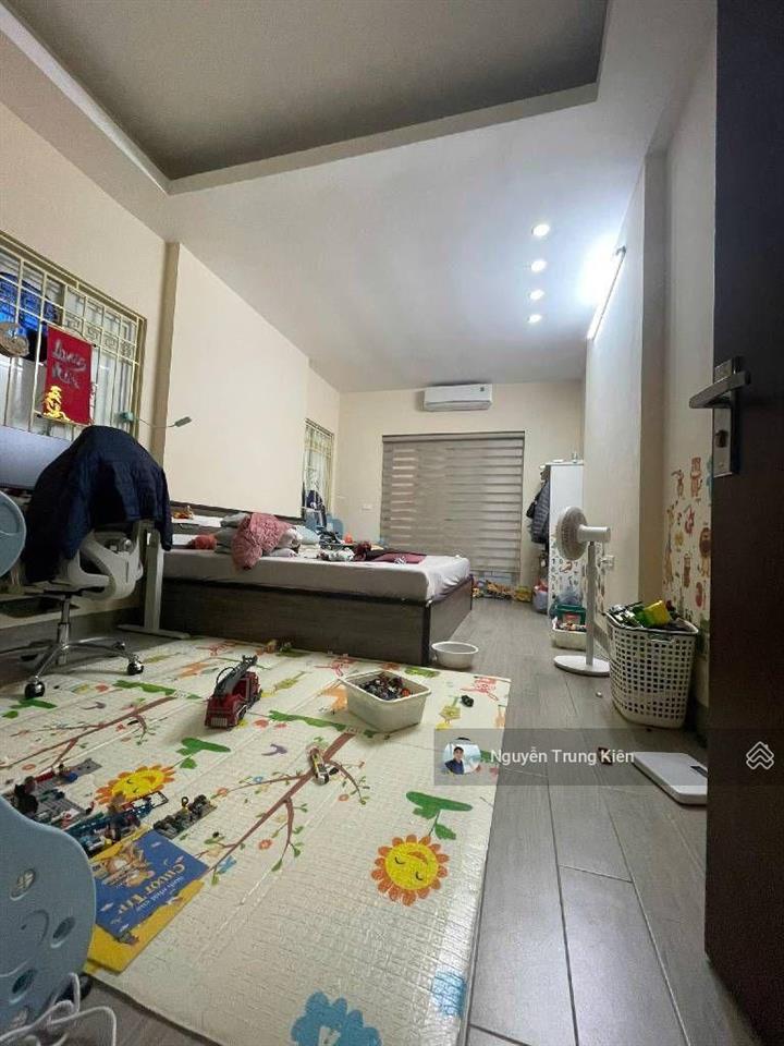 Bán nhà ga tàu điện văn khê, 38m2 5 tầng.7,x tỷ. full nội thất mới chỉ sẵn vào ở. 30m oto tránh