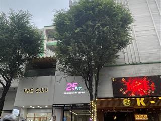 Mặt tiền sư vạn hạnh 4x18m, 5 tầng hđt 78tr/th ngay gần vạn hạnh mall sầm uất giá 27.8 tỷ tl