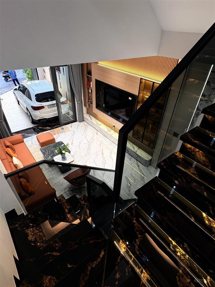 Chủ giảm mạnh 1 tỷ nhà mặt phố nguyễn duy cung, gò vấp, 11,9 tỷ, 95,5m2, view đẹp