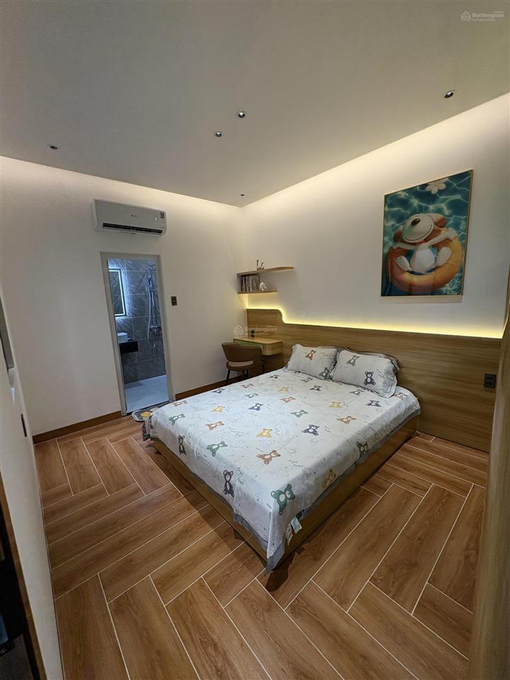 Chủ giảm mạnh 1 tỷ nhà mặt phố nguyễn duy cung, gò vấp, 11,9 tỷ, 95,5m2, view đẹp