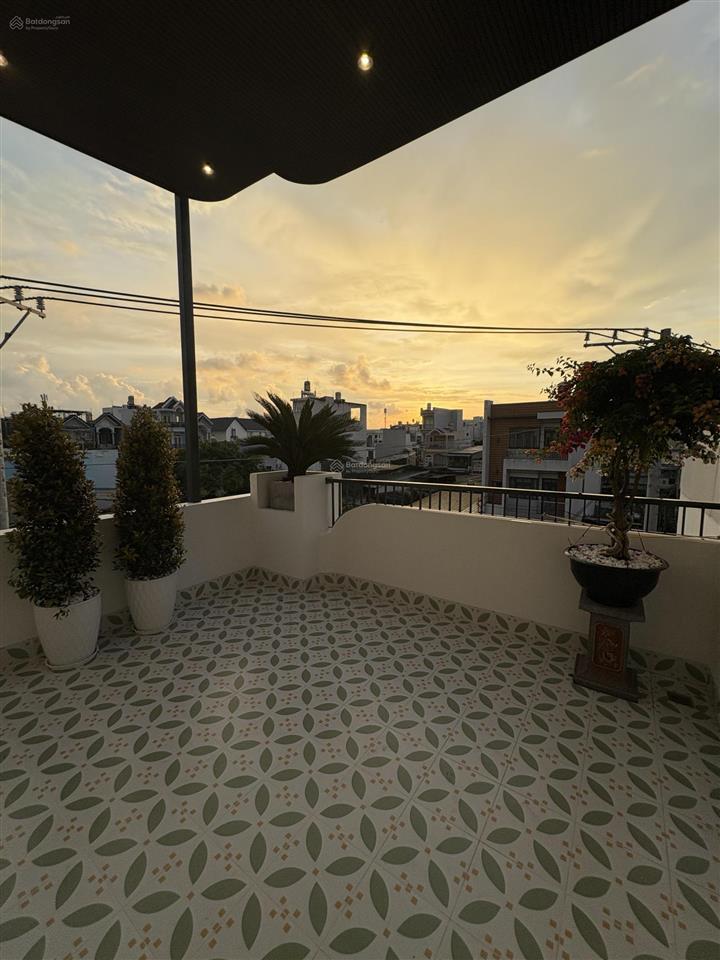 Chủ giảm mạnh 1 tỷ nhà mặt phố nguyễn duy cung, gò vấp, 11,9 tỷ, 95,5m2, view đẹp