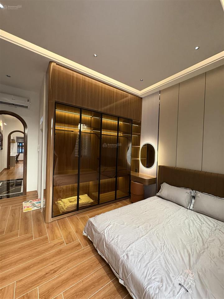 Chủ giảm mạnh 1 tỷ nhà mặt phố nguyễn duy cung, gò vấp, 11,9 tỷ, 95,5m2, view đẹp