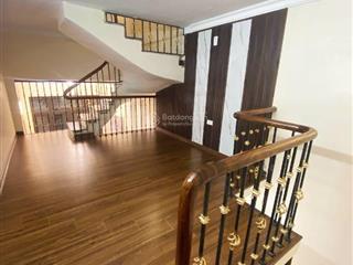 Bán nhà đường bạch đằng sát phố, ngõ rộng, nhà đẹp, full nội thất, không ngập nước, 35m, chủ 9tỷ25