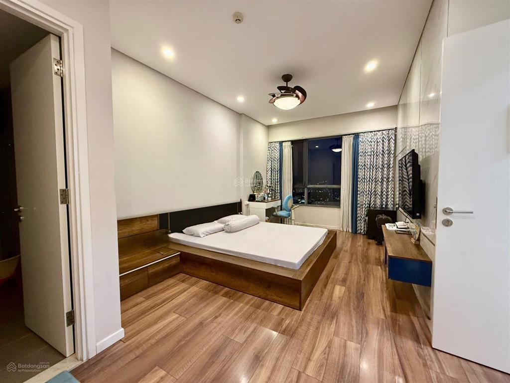 Chính chủ bán gấp căn 3pn tại đảo kim cương(còn thương lượng), căn góc full 2 mặt sông tuyệt đẹp