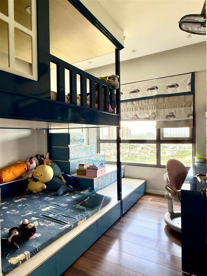 Chính chủ bán gấp căn 3pn tại đảo kim cương(còn thương lượng), căn góc full 2 mặt sông tuyệt đẹp