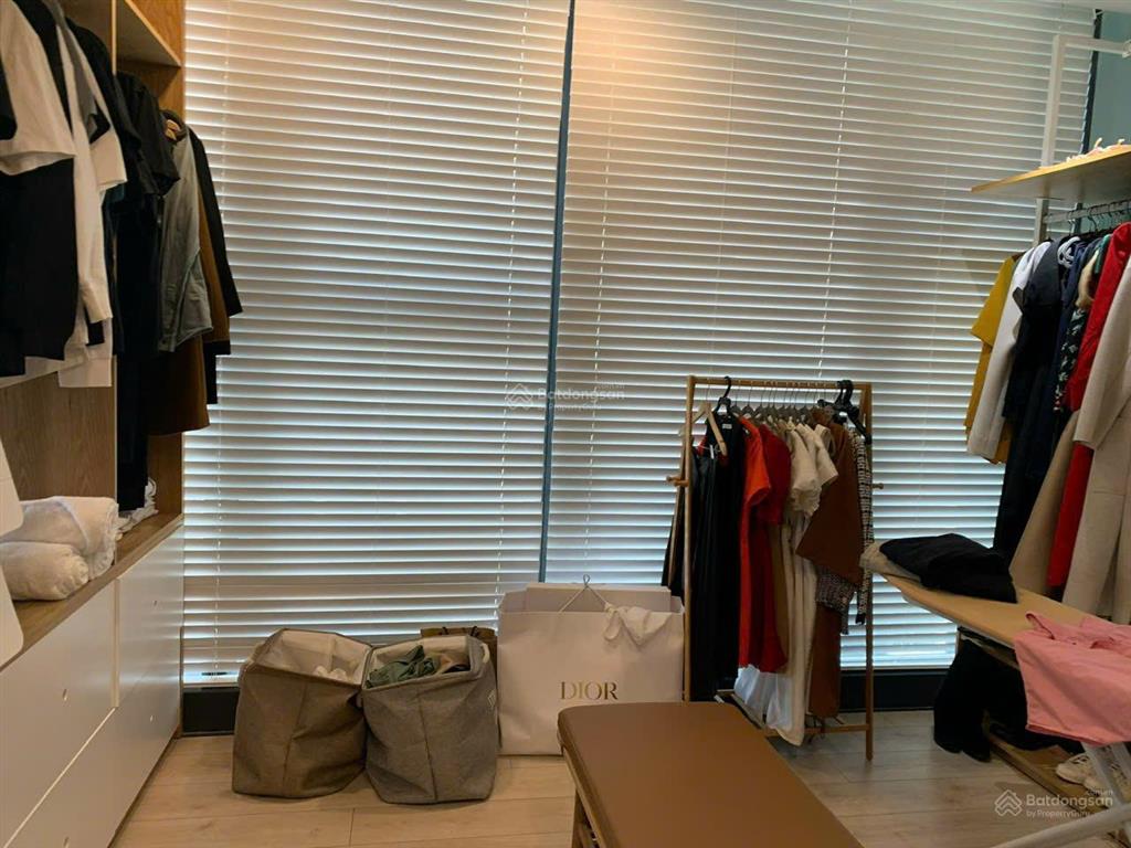 Thật 100%giá sốccăn 2pn view cầu bason và sông cực đẹp, giá tốt nhất tại vinhomes golden river