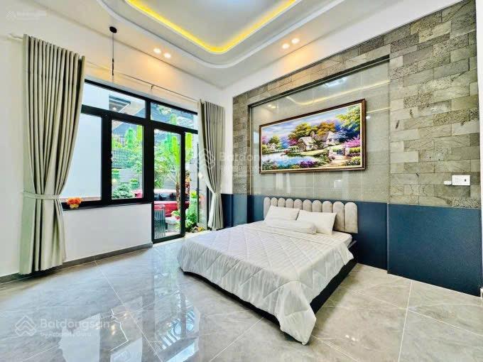 Giá tốt nhất nhà phố nguyễn hiềnp4q3,gần bv bình dân.giá 4tỷ900tr /86m2,đang cho thuê 27 tr/th.