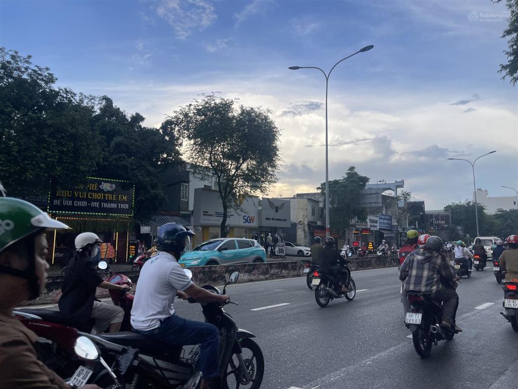 Bán đất vàng hẻm 6m sát mt lê trọng tấn(4.4x24m nở hậu tài lộc), gần aeon mall đh công thương