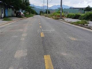 Tôi chính chủ cần bán lô công nghệ cao đường 5m5, trục chính, có thương lượng mạnh