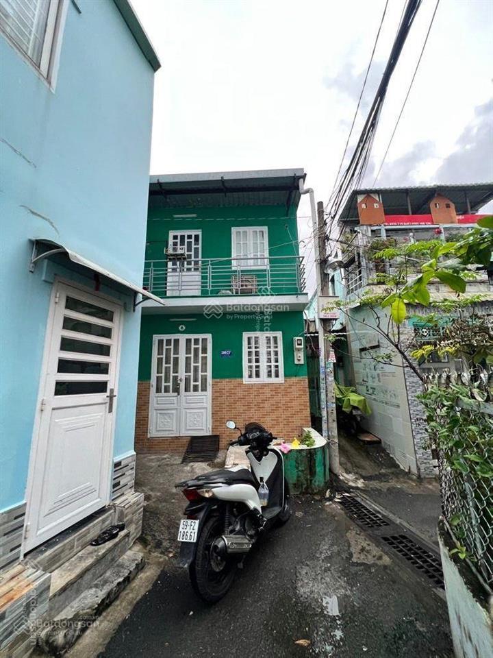 Nhà 2 tầng, 2 ngủ, 2wc giá 3,2 tỷ. hướng tây. diện tích 43 mét vuông. lê văn việt q9